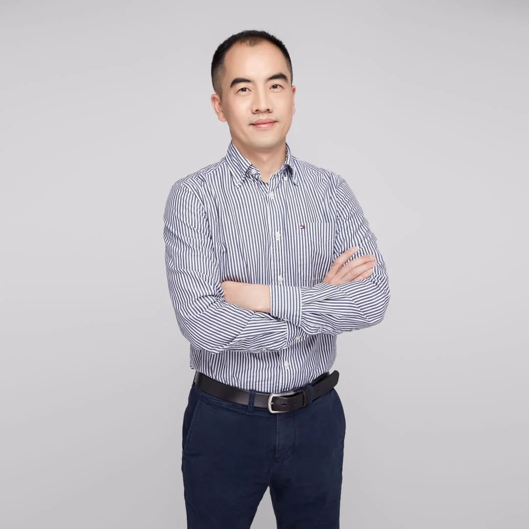 Dr. Huang
